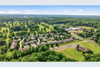 19 Golfwood Dr #19, Hermitage, PA 16148 - Photo 8