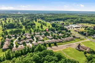 19 Golfwood Dr, Hermitage, PA 16148 - Photo 8