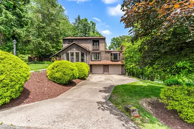 330 Klamath Dr, Robinson Twp, PA 15205 - Photo 1