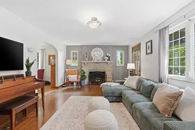 814 Washington Dr, Ross Twp, PA 15229 - Photo 4