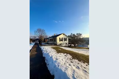 380 Monroe Ave, Leechburg Boro, PA 15656 - Photo 2