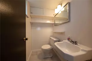 3885 Coldwater Dr, Hampton, PA 15101 - Photo 24