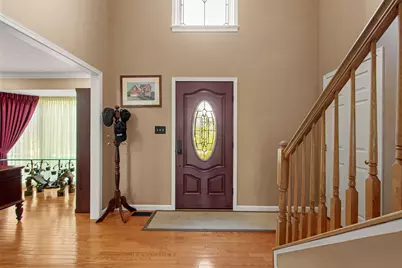 1734 Queens Drive, South Park, PA 15129 - Photo 4