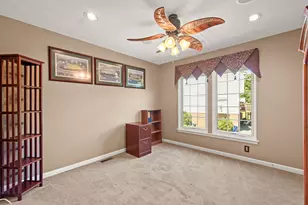 1734 Queens Dr, South Park, PA 15129 - Photo 28