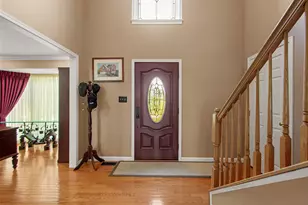 1734 Queens Dr, South Park, PA 15129 - Photo 4