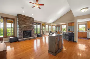 1734 Queens Dr, South Park, PA 15129 - Photo 8