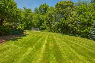 1734 Queens Dr, South Park, PA 15129 - Photo 40