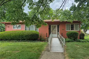 380 Shady Ave, Sharon, PA 16146 - Photo 2