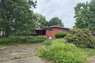 380 Shady Ave, Sharon, PA 16146 - Photo 4