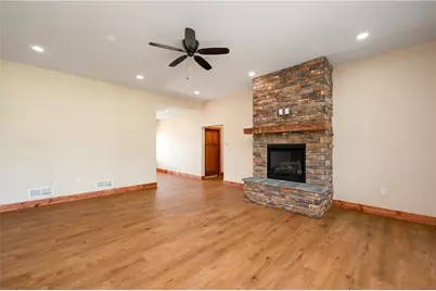314 Nicklaus Ct, Liberty Township, PA 16127 - Photo 20
