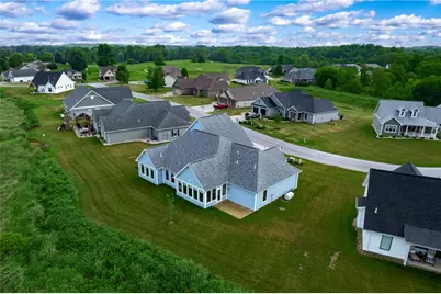 314 Nicklaus Ct, Liberty Township, PA 16127 - Photo 12