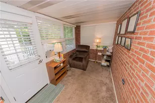 1366 Henderson Ave, Chartiers, PA 15301 - Photo 12