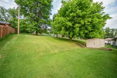 1366 Henderson Ave, Chartiers, PA 15301 - Photo 8