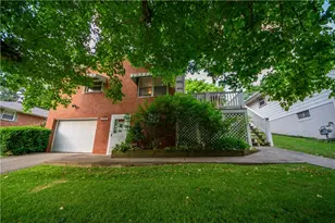 1366 Henderson Ave, Chartiers, PA 15301 - Photo 2