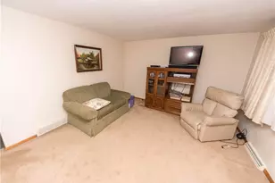 1366 Henderson Ave, Chartiers, PA 15301 - Photo 10