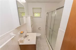 1366 Henderson Ave, Chartiers, PA 15301 - Photo 16