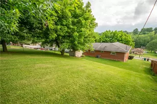 1366 Henderson Ave, Chartiers, PA 15301 - Photo 6