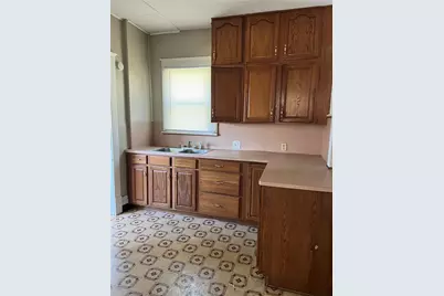 334 Sherman Ave, Sharon, PA 16146 - Photo 2