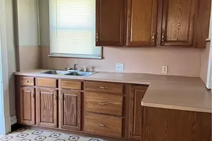 334 Sherman Ave, Sharon, PA 16146 - Photo 2