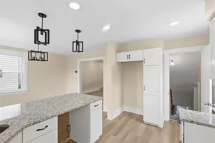 1101 12th St, Stowe Township, PA 15136 - Photo 12