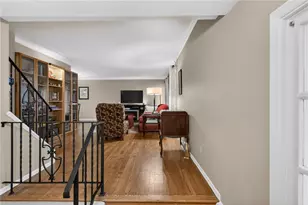 107 Loire Valley Dr, Pittsburgh, PA 15209 - Photo 14