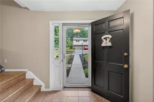 107 Loire Valley Dr, Pittsburgh, PA 15209 - Photo 4