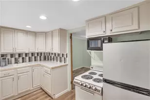 121 College Ave, Pittsburgh, PA 15239 - Photo 12