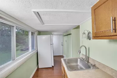 121 College Ave, Pittsburgh, PA 15239 - Photo 24