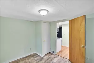 121 College Ave, Pittsburgh, PA 15239 - Photo 16