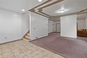 927 Greenhill Rd, Pittsburgh, PA 15209 - Photo 12