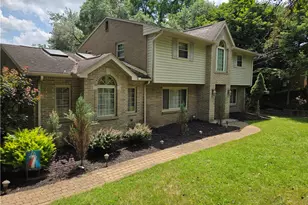 131 Elm Rd, Ross Twp, PA 15237 - Photo 1