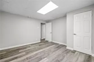 7472 McClure Ave, Pittsburgh, PA 15218 - Photo 14