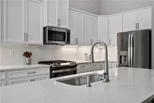 207 Mary Ln, Robinson Twp, PA 15108 - Photo 18