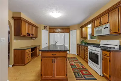 4948 Meadow Crest Dr, Hampton, PA 15101 - Photo 12