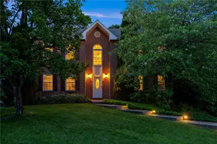 4948 Meadow Crest Dr, Hampton, PA 15101 - Photo 2