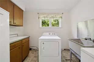 109 Wynnwood Dr, Pittsburgh, PA 15215 - Photo 26