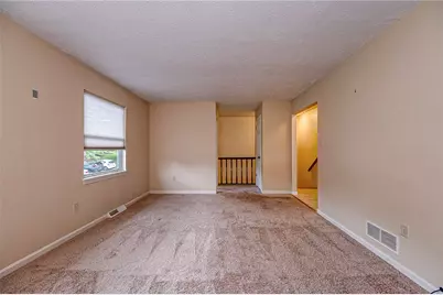 1342 Quail Run Cir, Bethel Park, PA 15102 - Photo 18