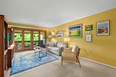 2034 Swallow Hill Road #307, Scott Township, PA 15220 - Photo 4