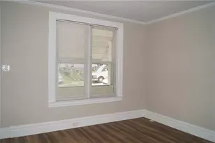 9 E Gaskill Ave, Jeannette, PA 15644 - Photo 4
