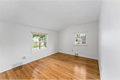 212 Mardi Gras Dr, Pittsburgh, PA 15239 - Photo 18