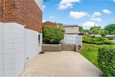 212 Mardi Gras Dr, Pittsburgh, PA 15239 - Photo 26