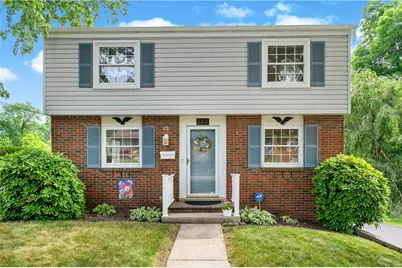 212 Mardi Gras Dr, Pittsburgh, PA 15239 - Photo 1