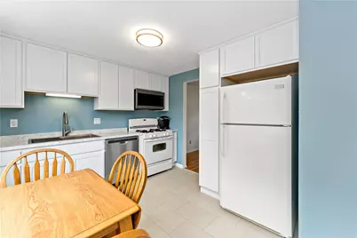 212 Mardi Gras Dr, Pittsburgh, PA 15239 - Photo 10