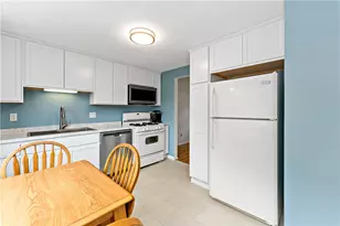 212 Mardi Gras Dr, Pittsburgh, PA 15239 - Photo 10