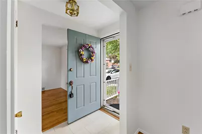 212 Mardi Gras Dr, Pittsburgh, PA 15239 - Photo 2