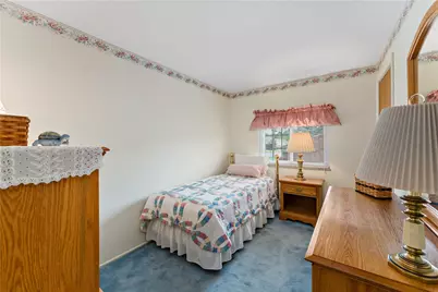 212 Mardi Gras Dr, Pittsburgh, PA 15239 - Photo 16