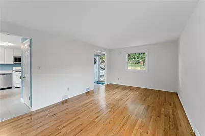 212 Mardi Gras Dr, Pittsburgh, PA 15239 - Photo 6