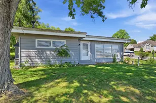 121 Crescent Street St, Evans City, PA 16033 - Photo 1