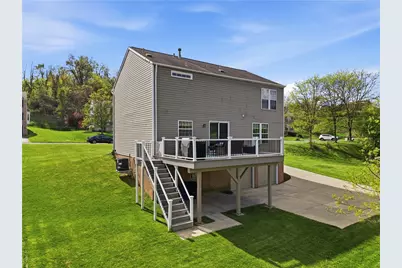 2225 Watchfield Dr, South Park, PA 15129 - Photo 32