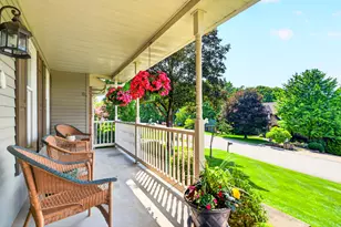 310 Satinwood Ln, Hempfield Township, PA 15601 - Photo 2